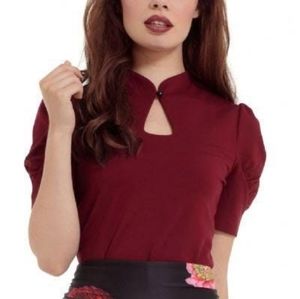 Voodoo Vixen burgandy top XL keyhole detail shirred sleeves